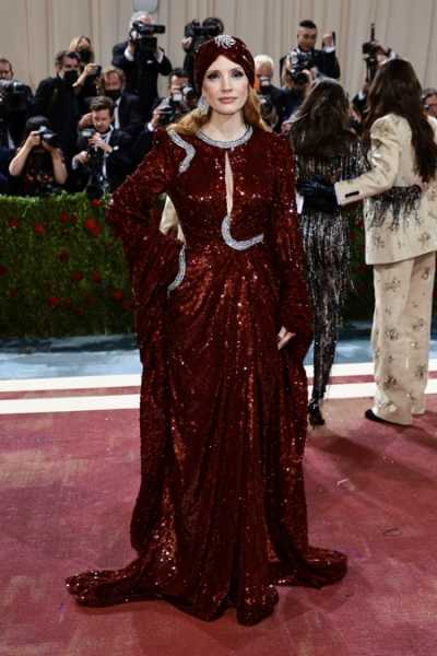 Met Gala 2022: Ким Кардашьян в платье Мэрилин Монро, Блейк Лайвли в платье-трансформере и другие эффектные образы