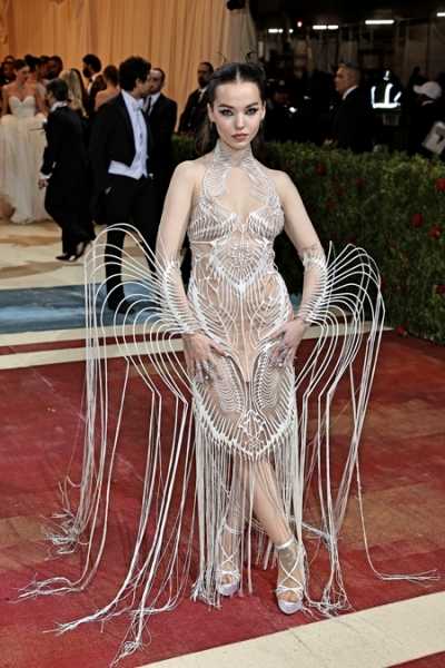Met Gala 2022: Ким Кардашьян в платье Мэрилин Монро, Блейк Лайвли в платье-трансформере и другие эффектные образы