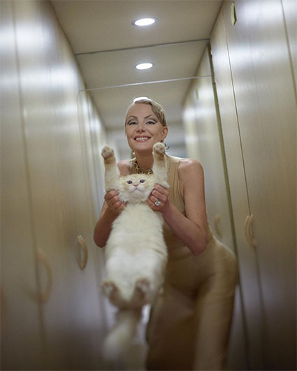 Рената Литвинова вдохновилась стилем Ким Кардашьян в новой модной фотосессии