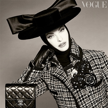 Линда Евангелиста снялась для Vogue впервые после "изуродовавшей" ее процедуры: "Я не Наоми. Про меня все забыли"